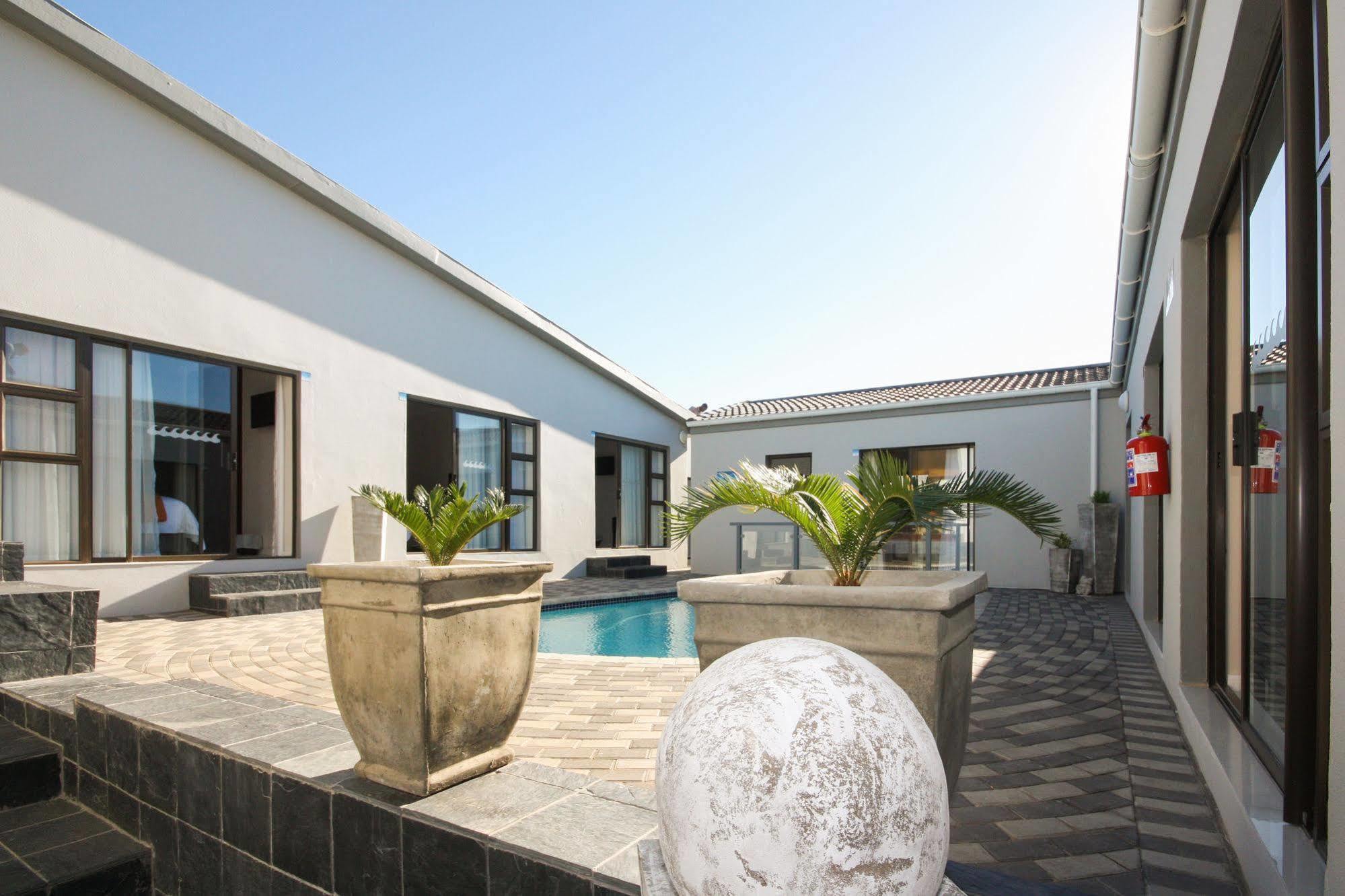 Le Blue Guesthouse Port Elizabeth Buitenkant foto