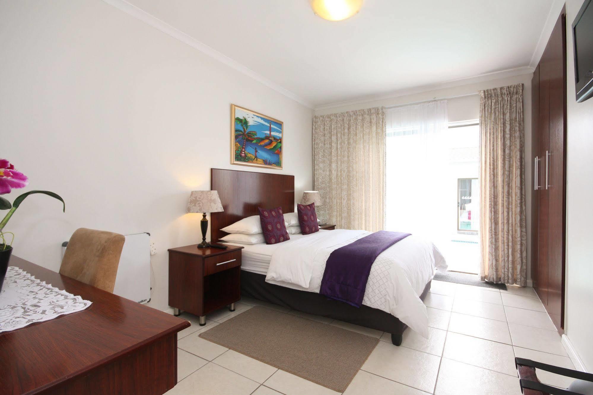 Le Blue Guesthouse Port Elizabeth Buitenkant foto