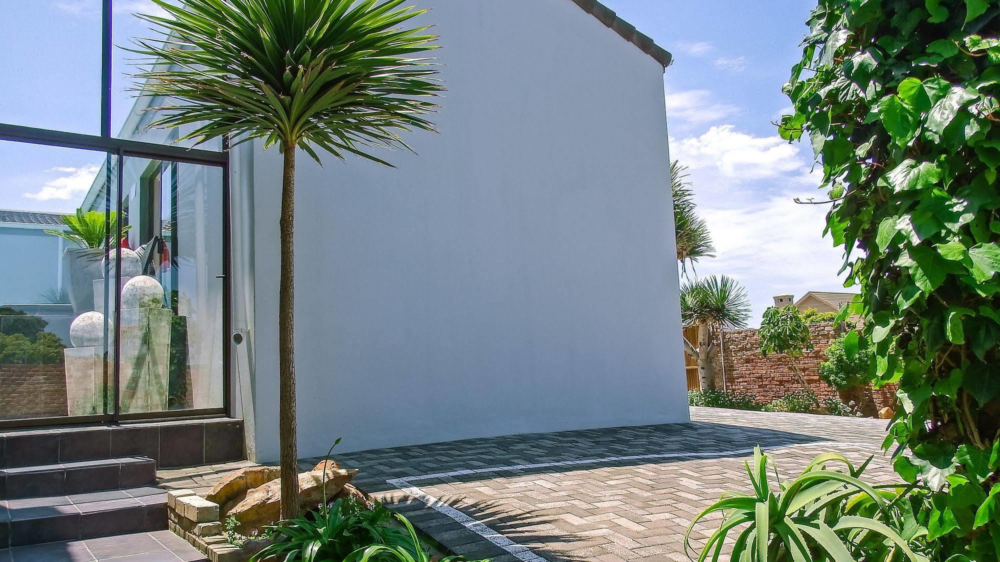 Le Blue Guesthouse Port Elizabeth Buitenkant foto