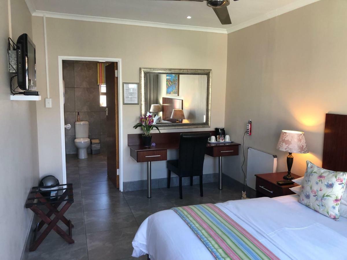 Le Blue Guesthouse Port Elizabeth Buitenkant foto