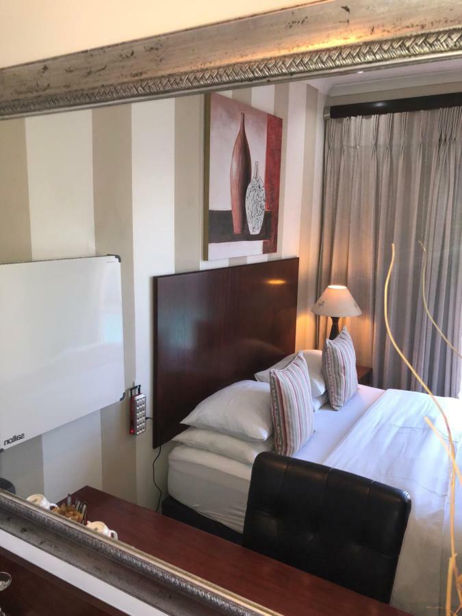 Le Blue Guesthouse Port Elizabeth Buitenkant foto
