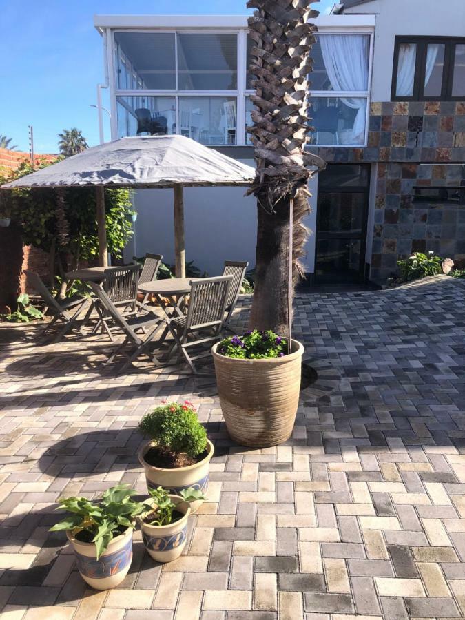 Le Blue Guesthouse Port Elizabeth Buitenkant foto